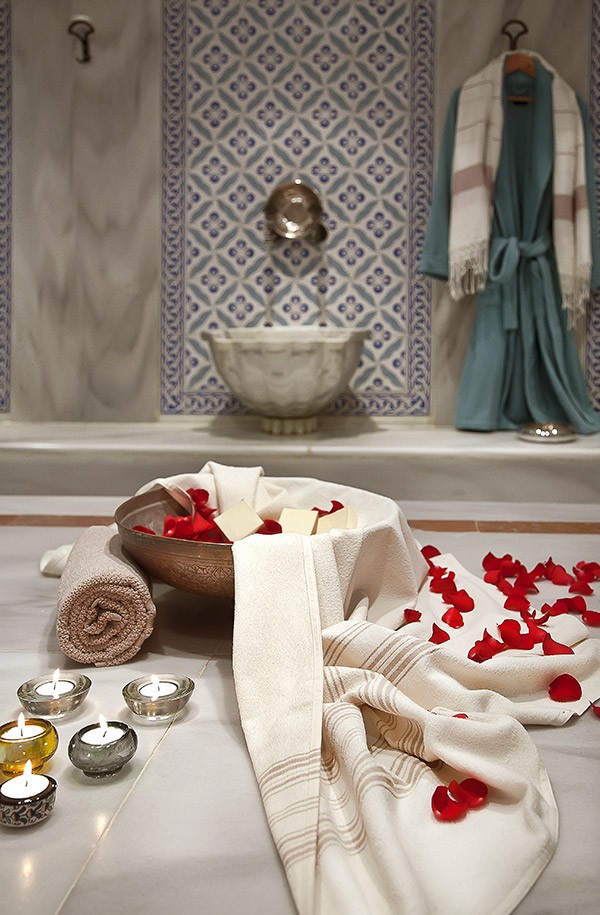 Luxurious Royal Moroccan Bath interior